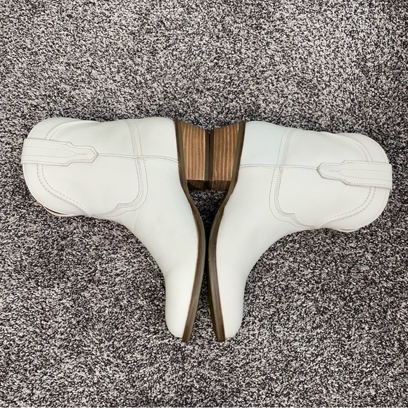 Dingo Saguaro White Leather Round Toe Western Ankle Booties NWT Women’s 9 - Picture 3 of 8